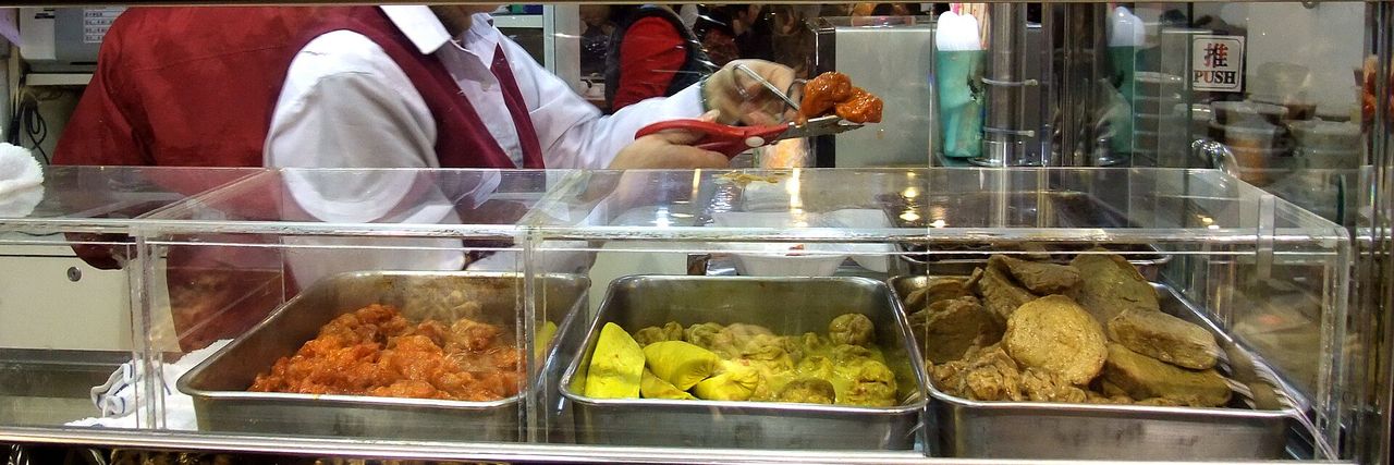 香港の中華系素食店のテイクアウトカウンター